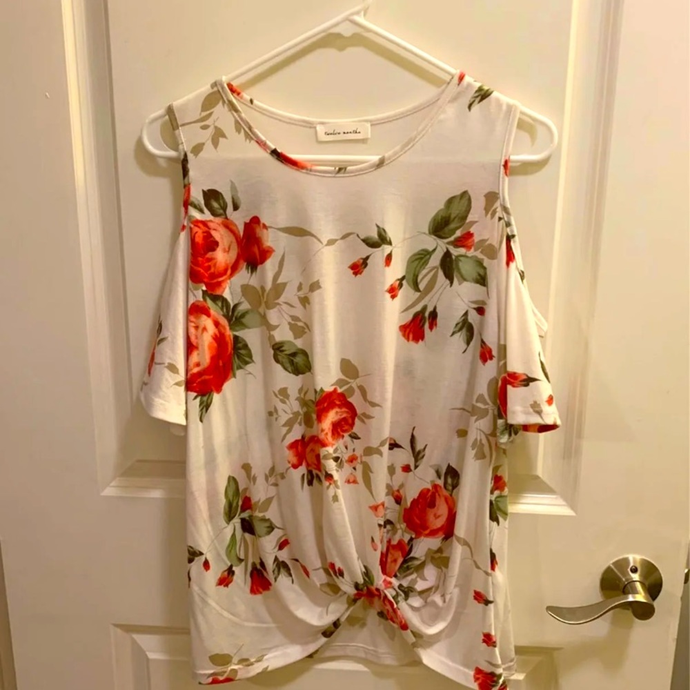 Cold shoulder floral knot top